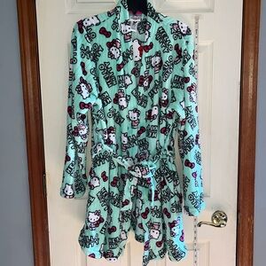 NWT-Sanrio hello Kitty-L-mint green-all over print, pockets, belted tie, robe